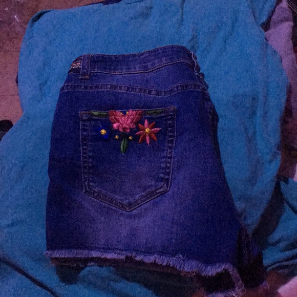 Sold - Picture 5 of 6